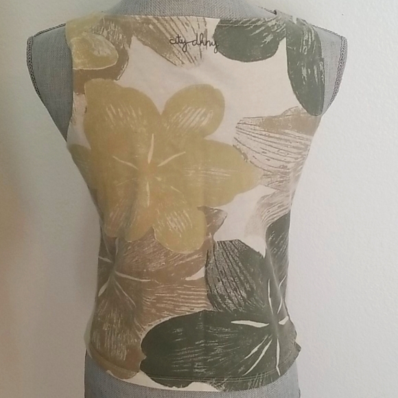 CITY DKNY Floral Tank Top in Neutrals - Picture 2 of 5